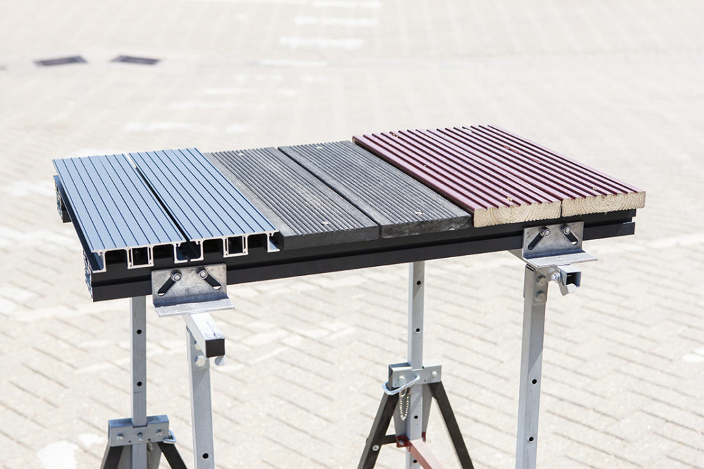 Does aluminium decking get hot? Comparative testing with timber and